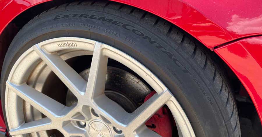 continental-extremecontact-dws-06-visible-dws-indicator
