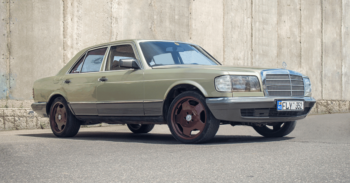 W126 Mercedes-Benz S-Class